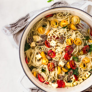 Beefy caprese pasta salad is absolutely addicting. Cheesy, beefy with fresh grape tomatoes and basil. Perfect for your summer outdoor events!